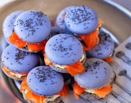 蓝色玫瑰甜甜圈